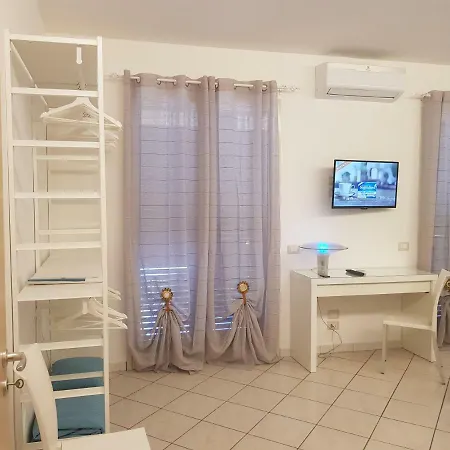 Naxian Holidays * Giardini-Naxos